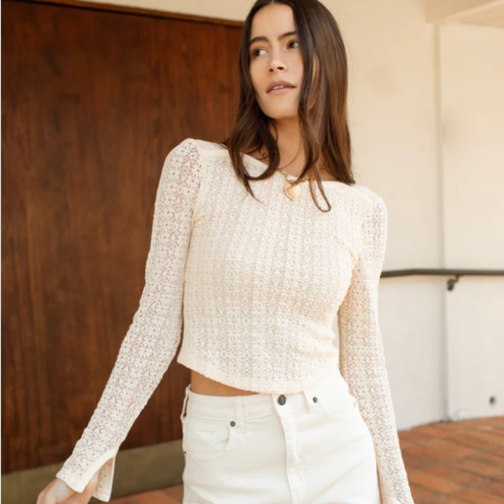 Carly Jean Los Angeles Cream Long Sleeve Fitted Ribbed Blouse